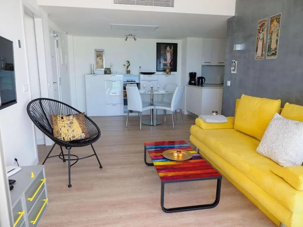 Inviting Apartment In Cala Millor 別荘 カラ・ミラー